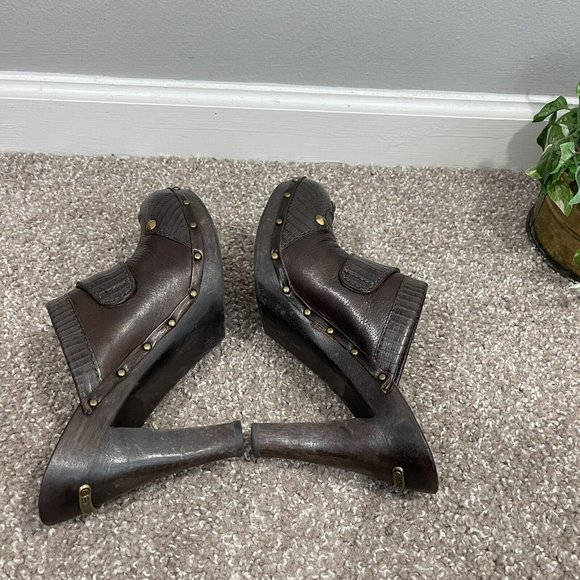 Michael Kors Platform Clogs Size 9 M Brown Leather Mule Wooden Studs - Picture 7 of 8